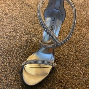 Stunning STEVE MADDEN HEELS